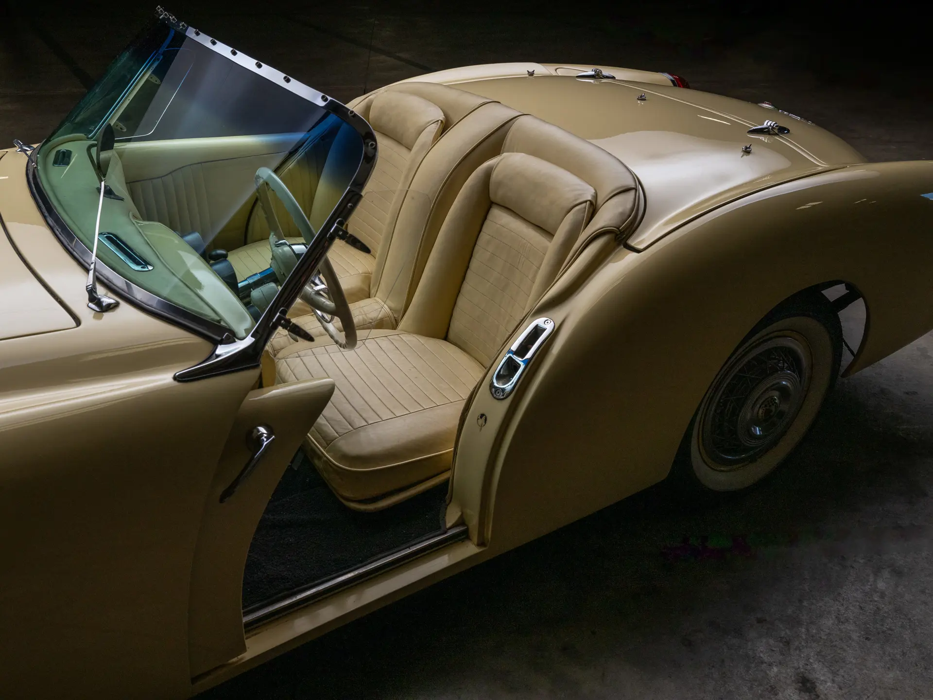 When Hollywood Met Paris: The Kaiser-Darrin Roadster – America's Timeless Sports Car Masterpiece 1954 Kaiser-Darrin Roadster