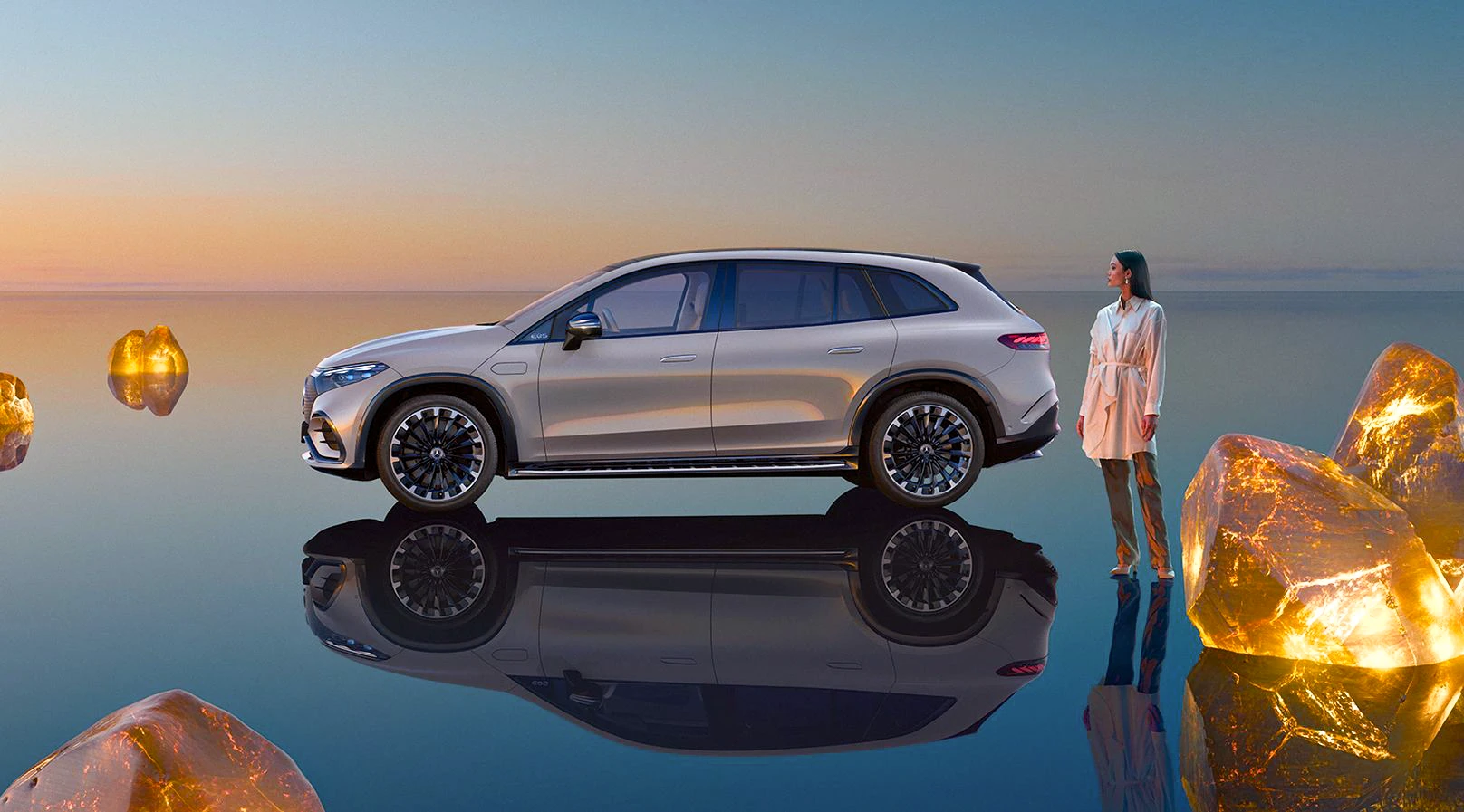 THE 25 BEST LUXURY SUVS OF 2025 · EDITORIAL GUIDE